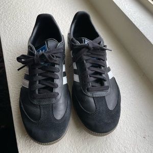 Adidas Sambas; Black. Unisex